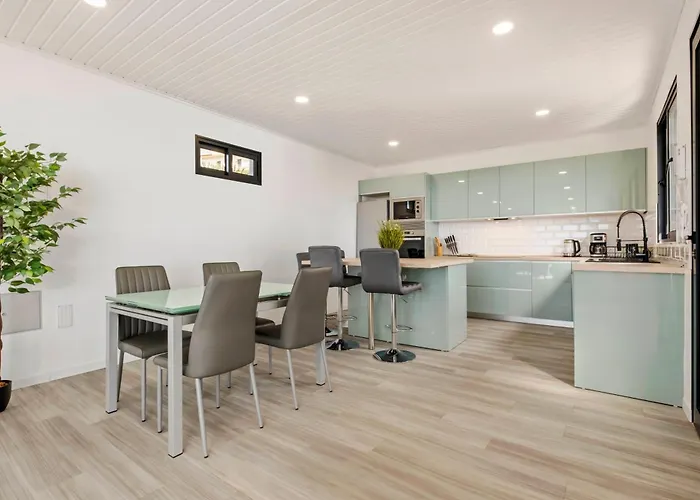 Calheta Sunsets * Estreito Da Calheta